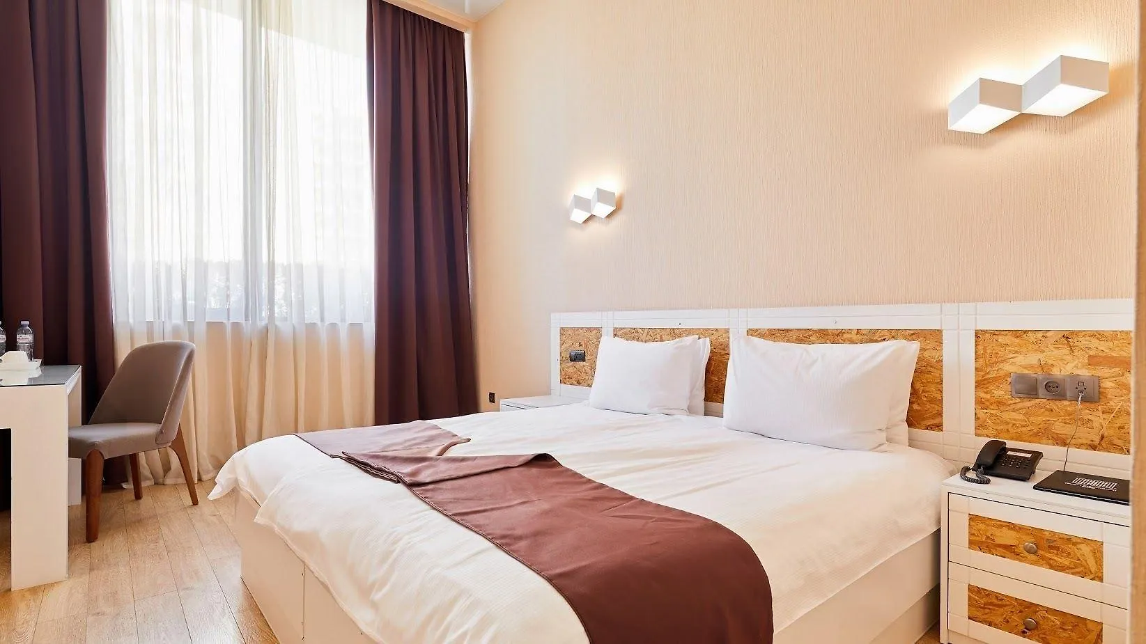 Iveria Inn Hotel Тбилиси