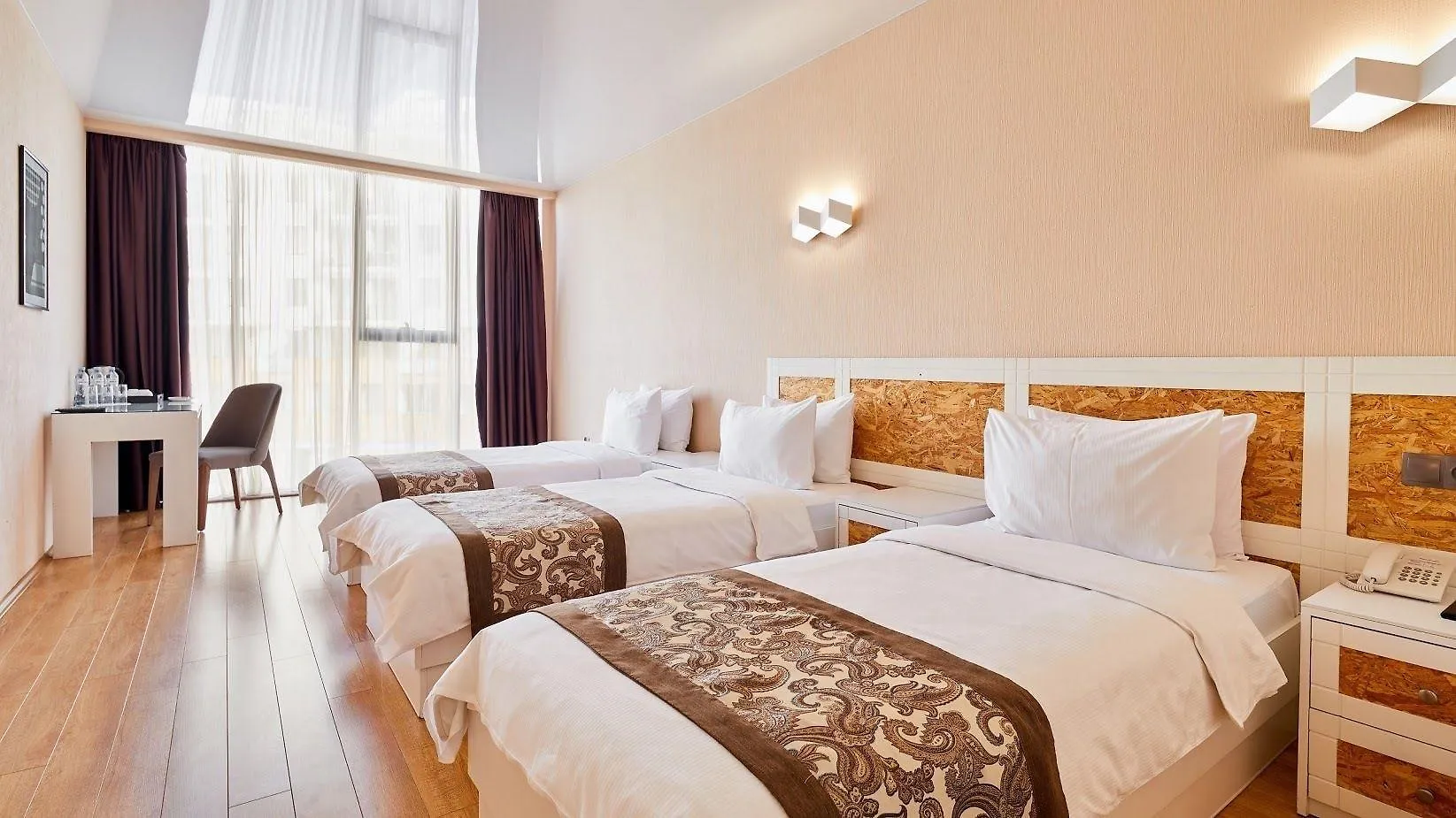 Iveria Inn Hotel Тбилиси 4*,