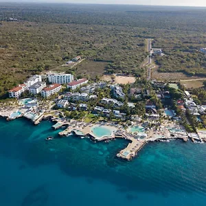 Курортный комплекс Tracadero Beach